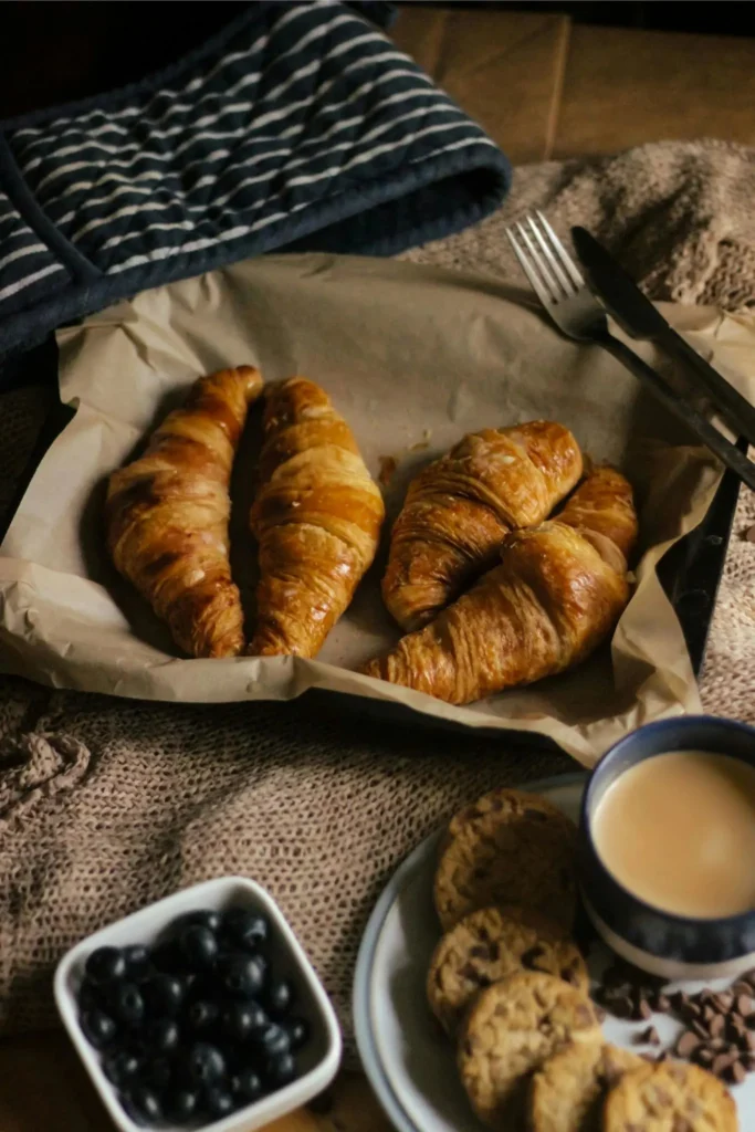 Gipfeli recipe: golden, buttery crescent rolls with a flaky texture